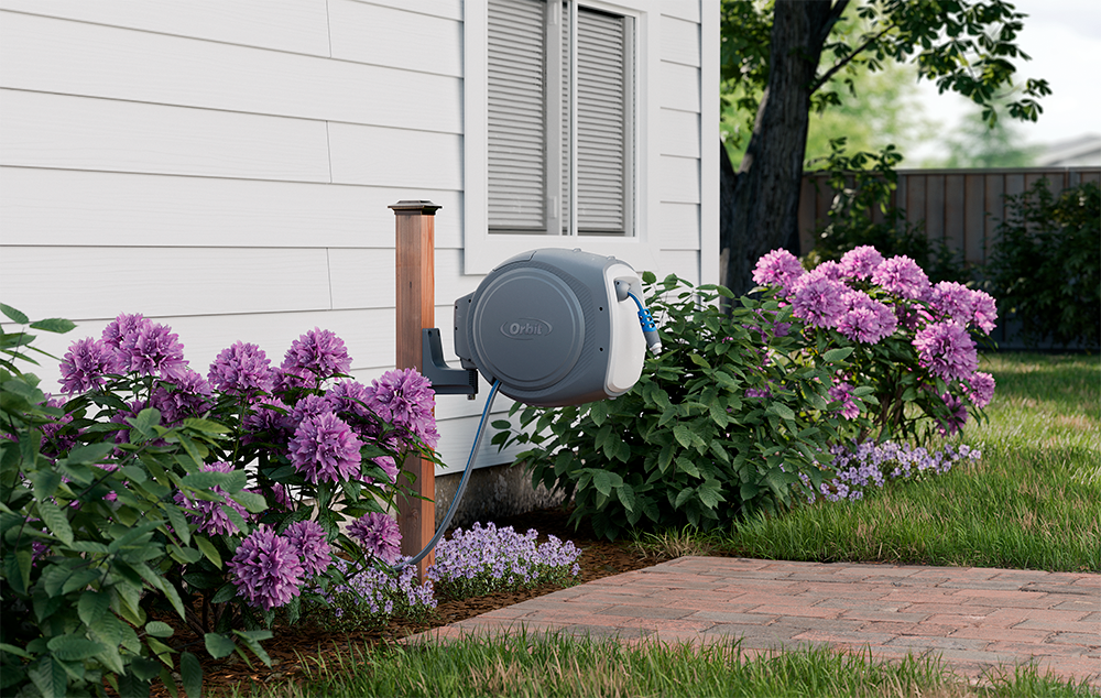 Manguera retráctil automática de 30.5 m x 5/8 con soporte de pared 22562
