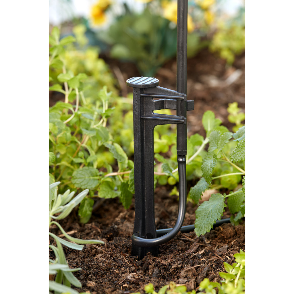 Tubería de distribución ciega para riego por goteo de 1/4" x 50', color negro | 67300