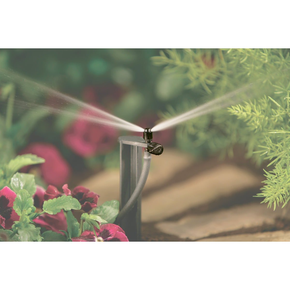 Microaspersor de 1/4" con patrón de franja central en estaca de 12" | 67135