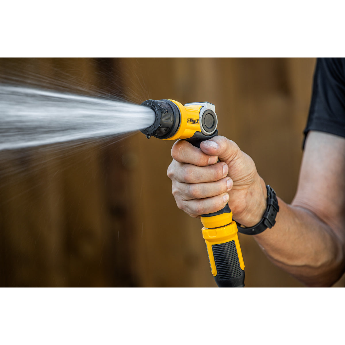 Boquilla ajustable DEWALT Pattern Pro con control de pulgar DXWN3289