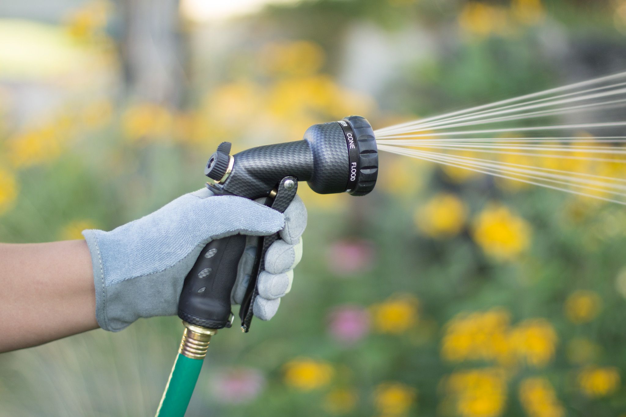 7-Pattern Garden Hose Nozzle with Rear Trigger – OrbitOnline